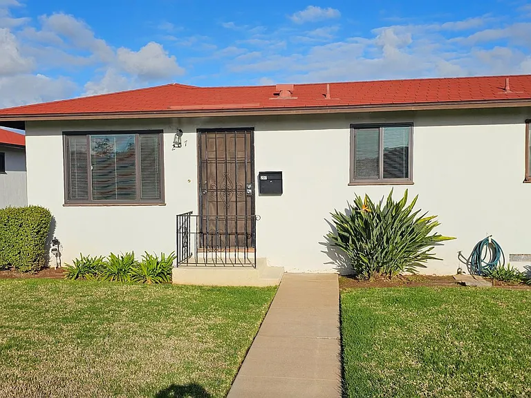 207 Del Mar Ave — Photo 1