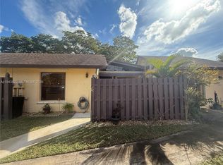 121 Gate Rd #2-64, Hollywood, FL 33024