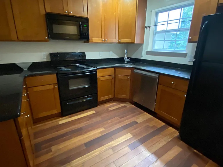 fully equipped kitchen!
