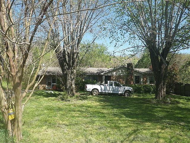 1st image of 282 Oakwood St