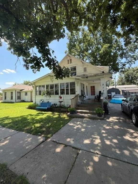 513 Niagara St, Burlington, KS