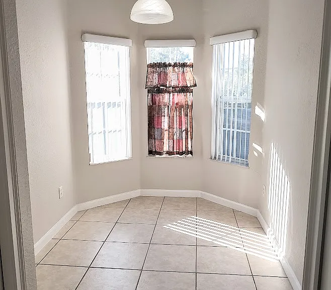 2935 NE 7th St #304 — Photo 25