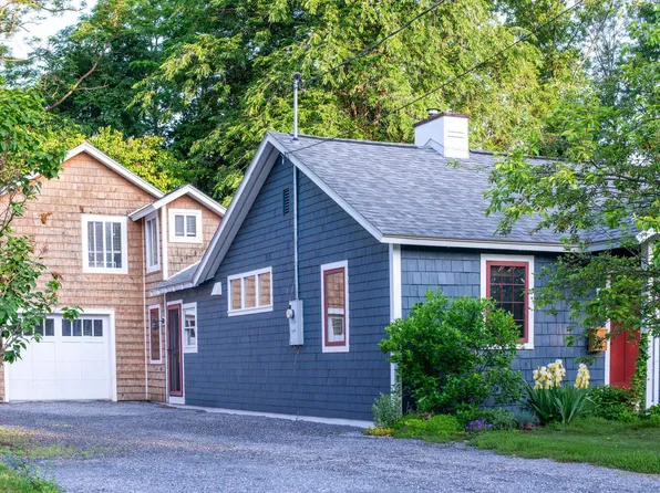 49 Hayden Parkway, South Burlington, VT 05403