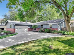 7811 South St, Lincoln, NE 68506