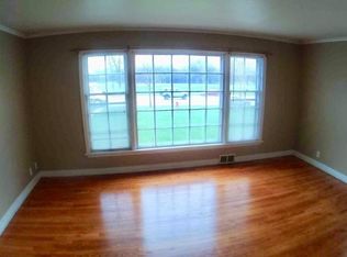 4950 N Port Washington Rd APT 2, Glendale, WI 53217