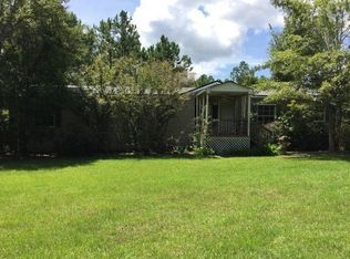 177 Creekside Dr, Freeport, FL 32439
