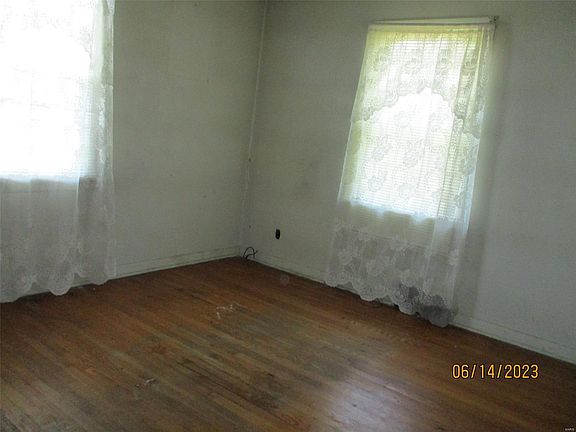 5th image of 6150 Colorado Ave