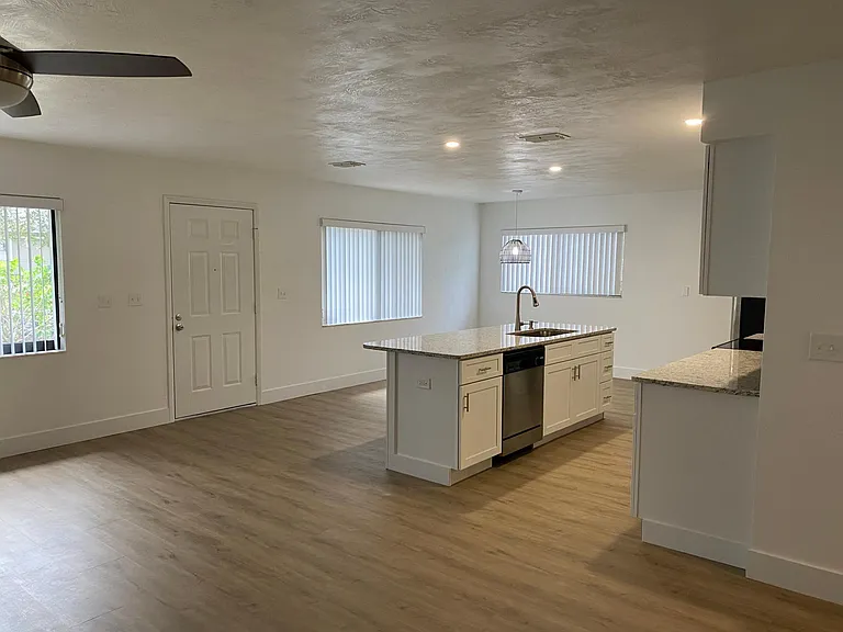741 Owasso St — Photo 17