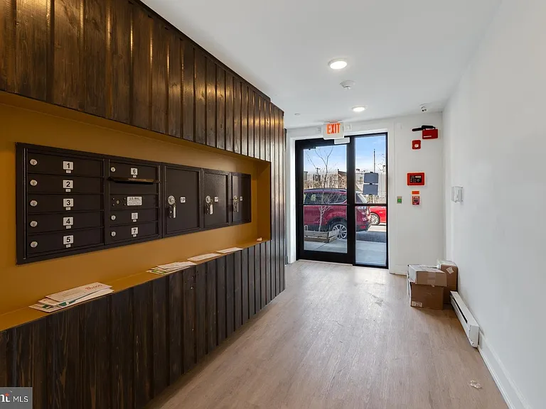 1335 N Marston St #402 — Photo 33