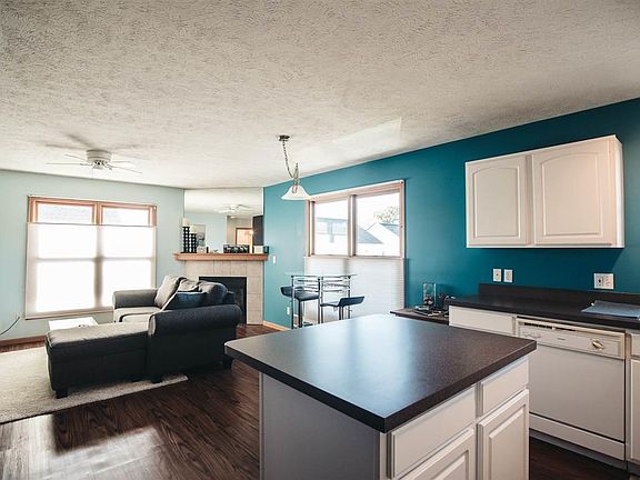 5th image of 510 Depot View Dr APT 14