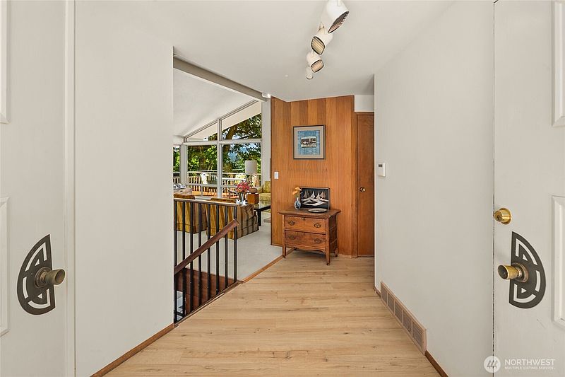 2nd image of 9226 SE 60th Street