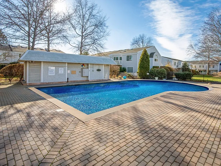 220 Montauk Hwy #22 — Photo 19