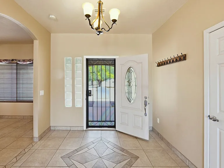 4212 S Hackberry Dr — Photo 6