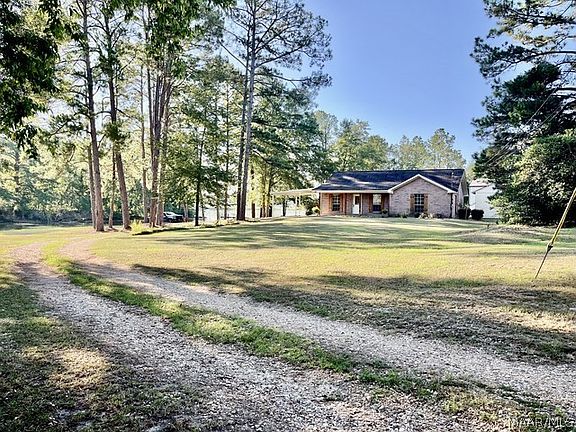 2nd image of 2625 Lakeview Cir