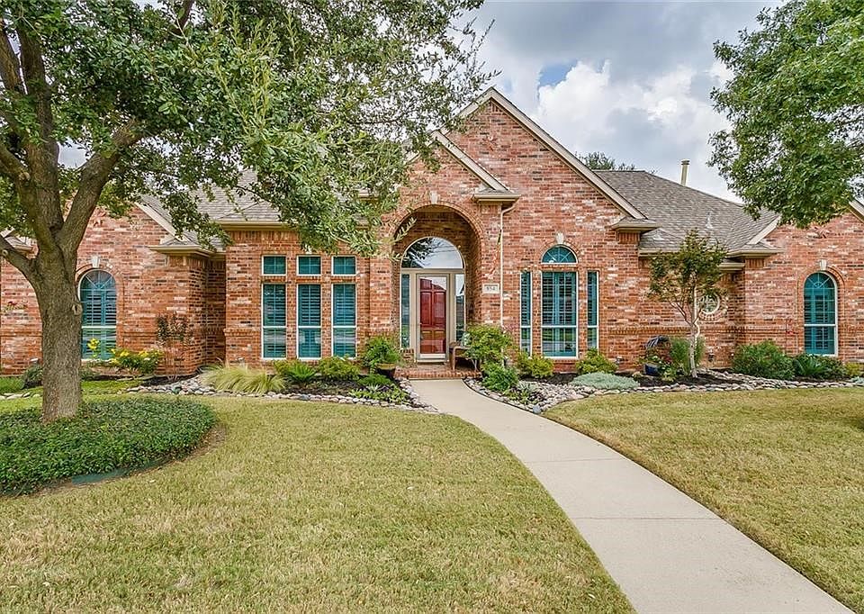 1st image of 854 Pelican Ln