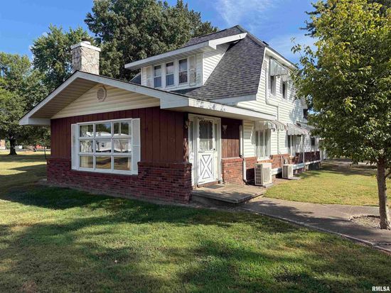 108 Lair Ave, Vernon, IL 62892