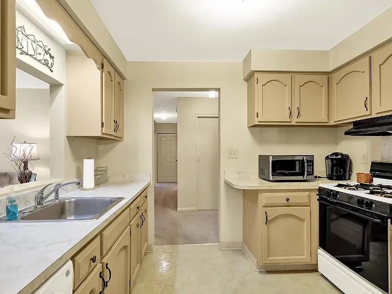 1801 Cambridge Ave #B-4 — Photo 9