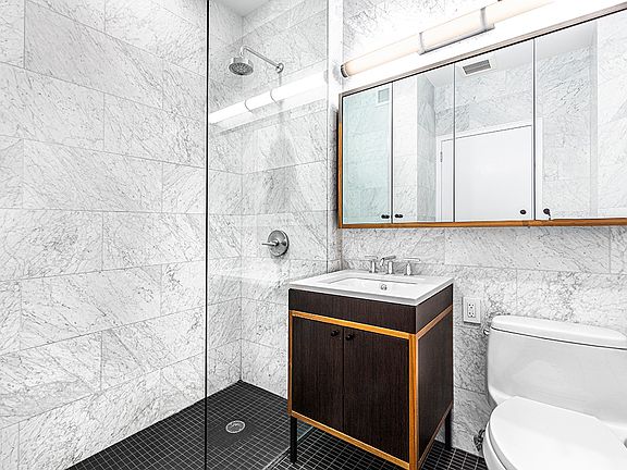 5th image of 184 Kent Ave APT D501