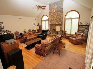 30 Swan St, Ramsey, NJ 07446