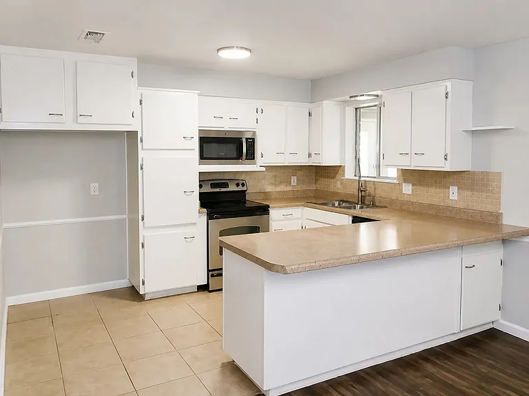 1610 Toplea Dr #B — Photo 8