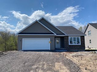 105 Harbor Shore Dr #105, Chittenango, NY 13037