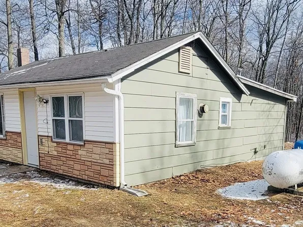 8090 Fir Mac Rd, Harrison, MI 48625