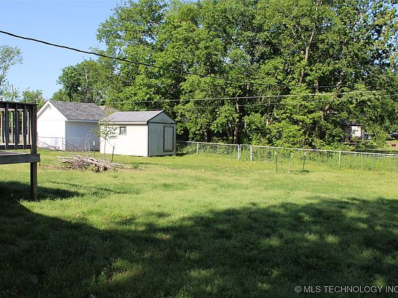 5th image of 1125 N Oklahoma Ave