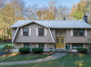 15 Wilbraham Rd, Hampden, MA 01036