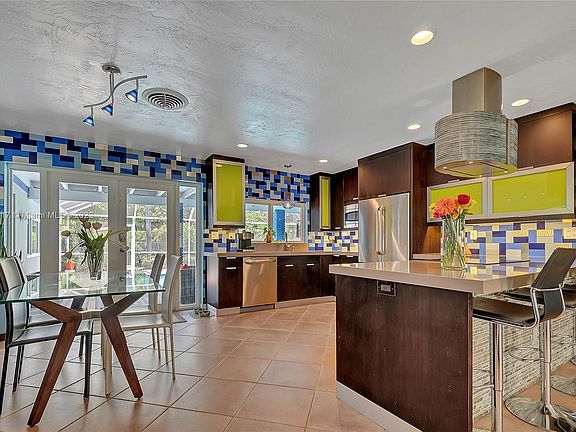 3rd image of 8365 SW 152nd St