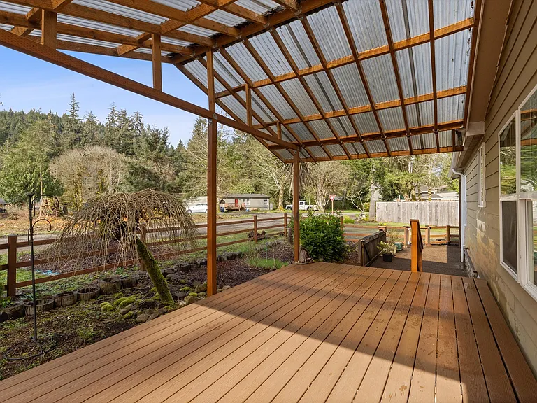 2347 N Chinook Ln — Photo 24