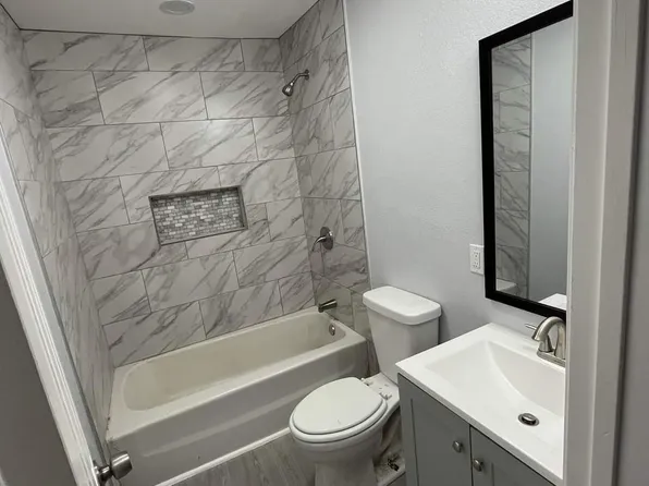 500 E Water St, Milford, TX 76670