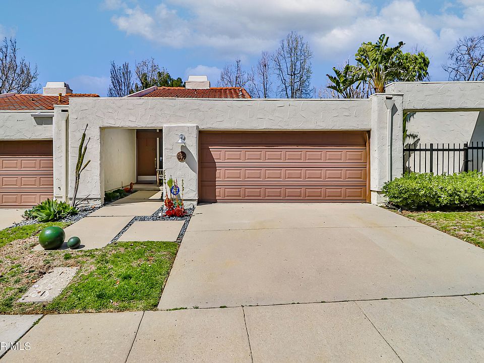 1st image of 679 Woodlawn Dr