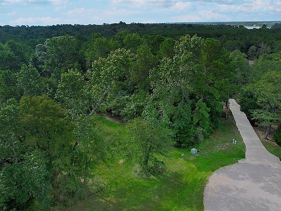 4th image of 9026 Fisher Lake Court