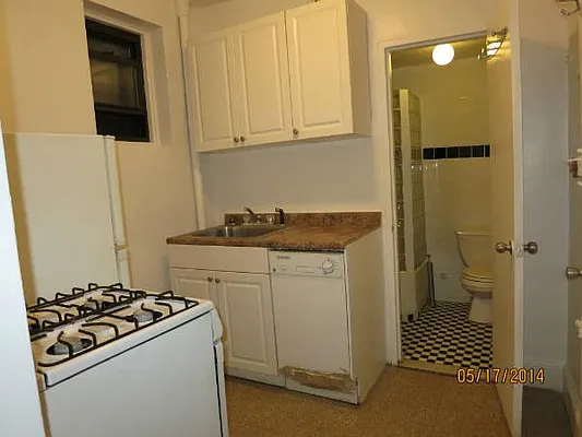 Rented by Manhattan Best Realty, Inc. | media 8