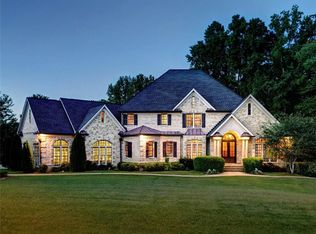 932 Lenora Dr NW, Kennesaw, GA 30152