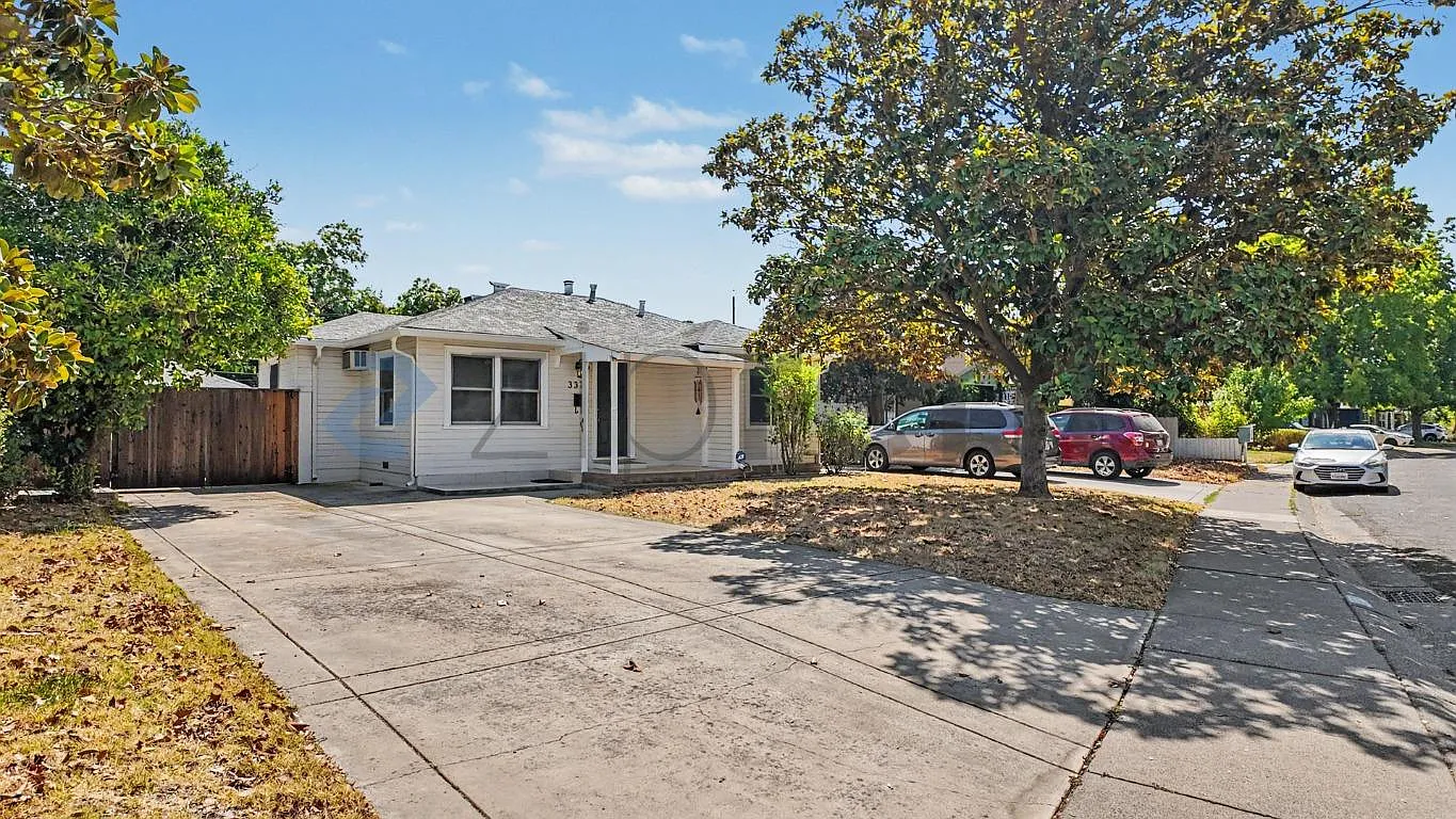 3 bed, 1600 sqft, $3,650 — Photo 3
