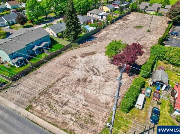 2445 Market St NE, Salem, OR 97301