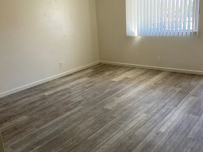 143 Tennessee St SE — Photo 3