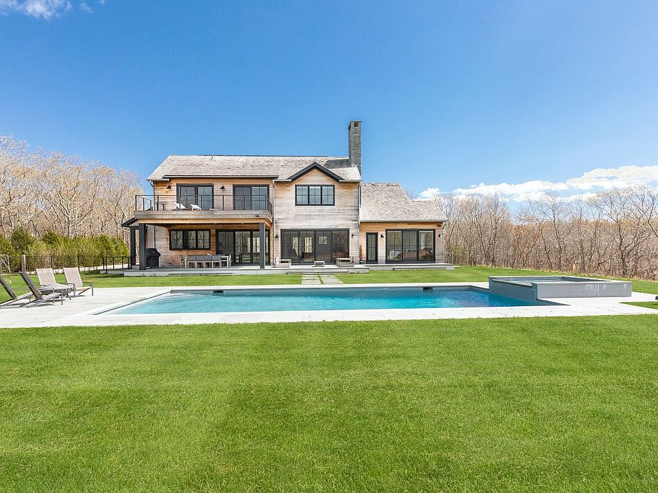 1st image of 610 Sagaponack Rd