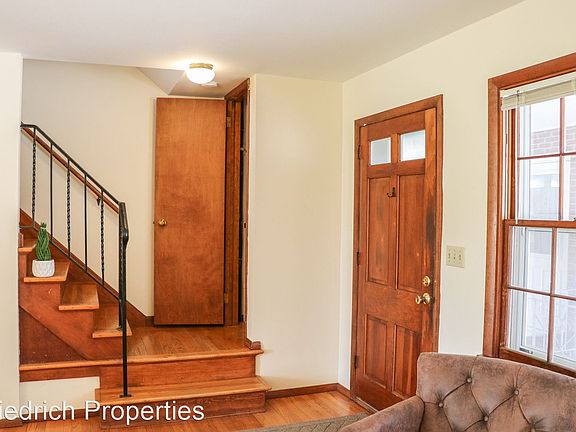 3rd image of 1807 Douglas Ave