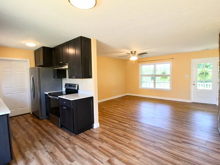 1465 Offenbacker Rd — Photo 5
