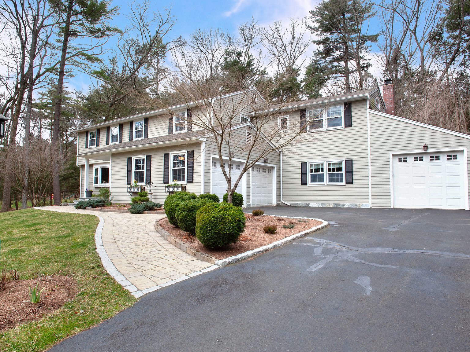 5 Butternut Ln, Weatogue, CT 06089 Zillow