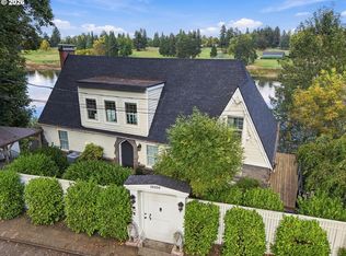10150 S Riverside Dr, Portland, OR 97219
