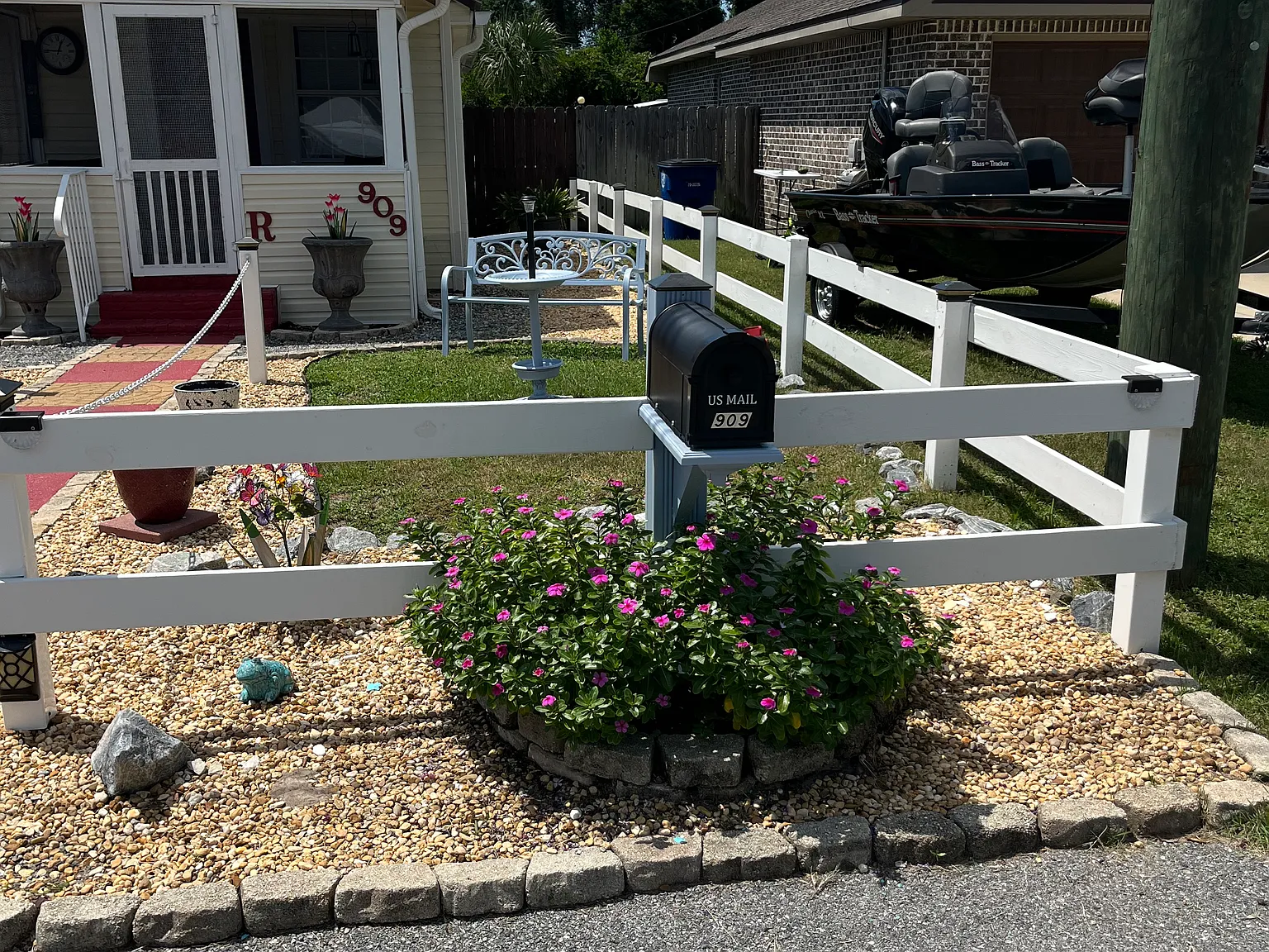 1 bed, 700 sqft, $1,800 — Photo 2