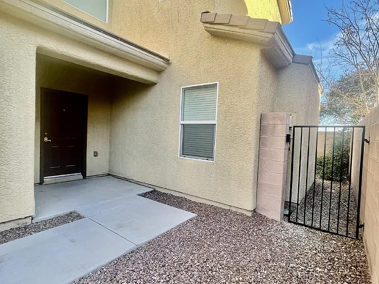 7109 Mercurio Ave — Photo 3