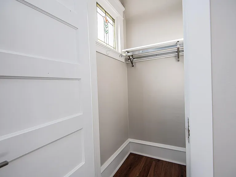 1028 E Pearson St — Photo 14