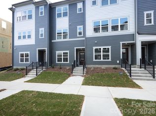 7022 Impulse Ct, Charlotte, NC 28205