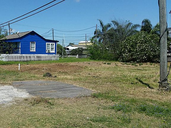 5th image of 1314 E Bayshore Dr