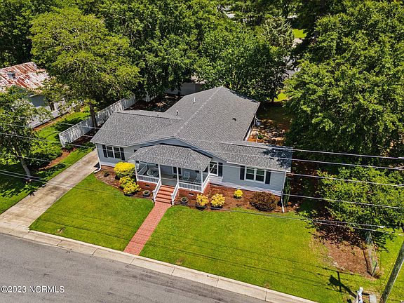 4th image of 2643 Academy Street
