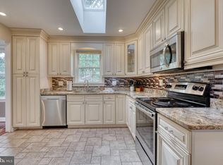 2813 Bartol Ave, Baltimore, MD 21209